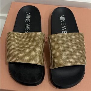 New Nine West Black Slide Sandals With gold glitters